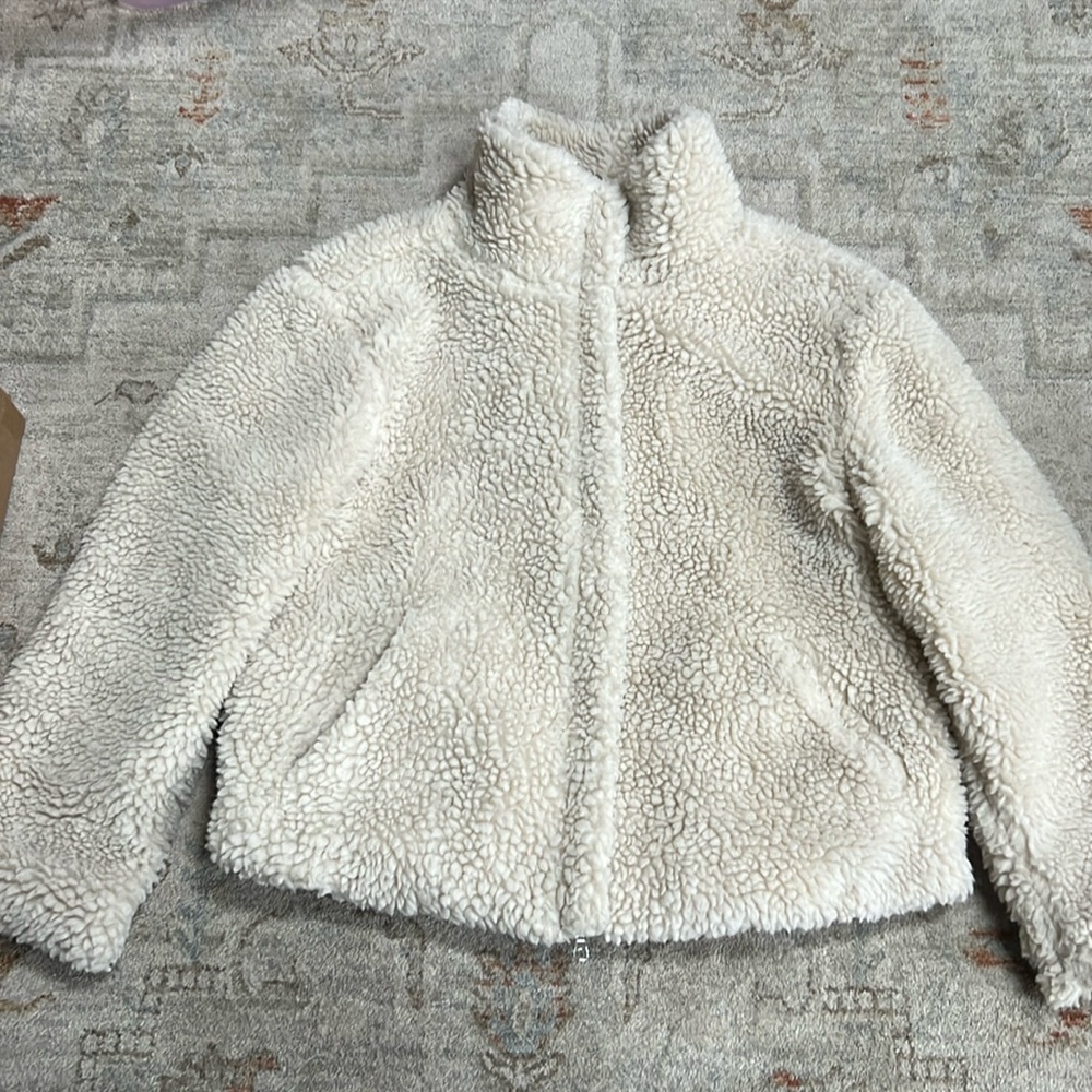 Pacsun teddy/fluffy zip up jacket with pockets